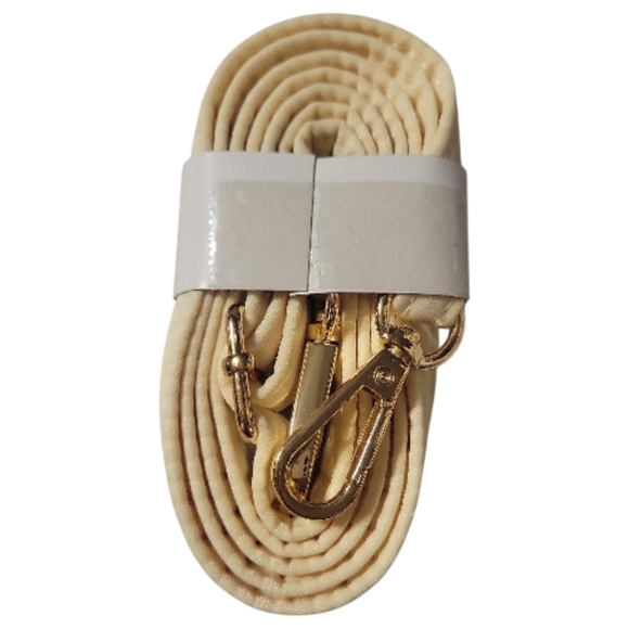 NWOT Loulu Beige Ivory Cream Crossbody Purse Bag Detachable Strap 3 Zip Pockets - Picture 8 of 10